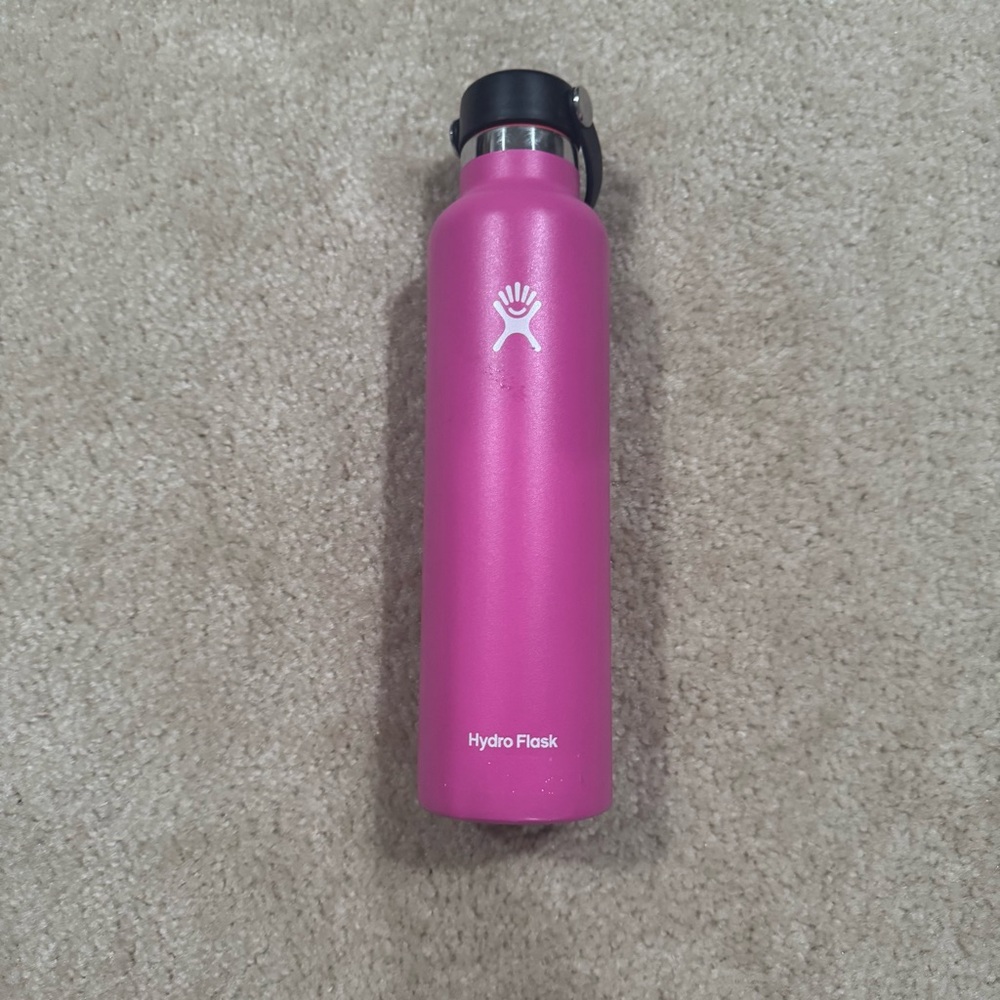 Hydro Flask Magenta Bottle